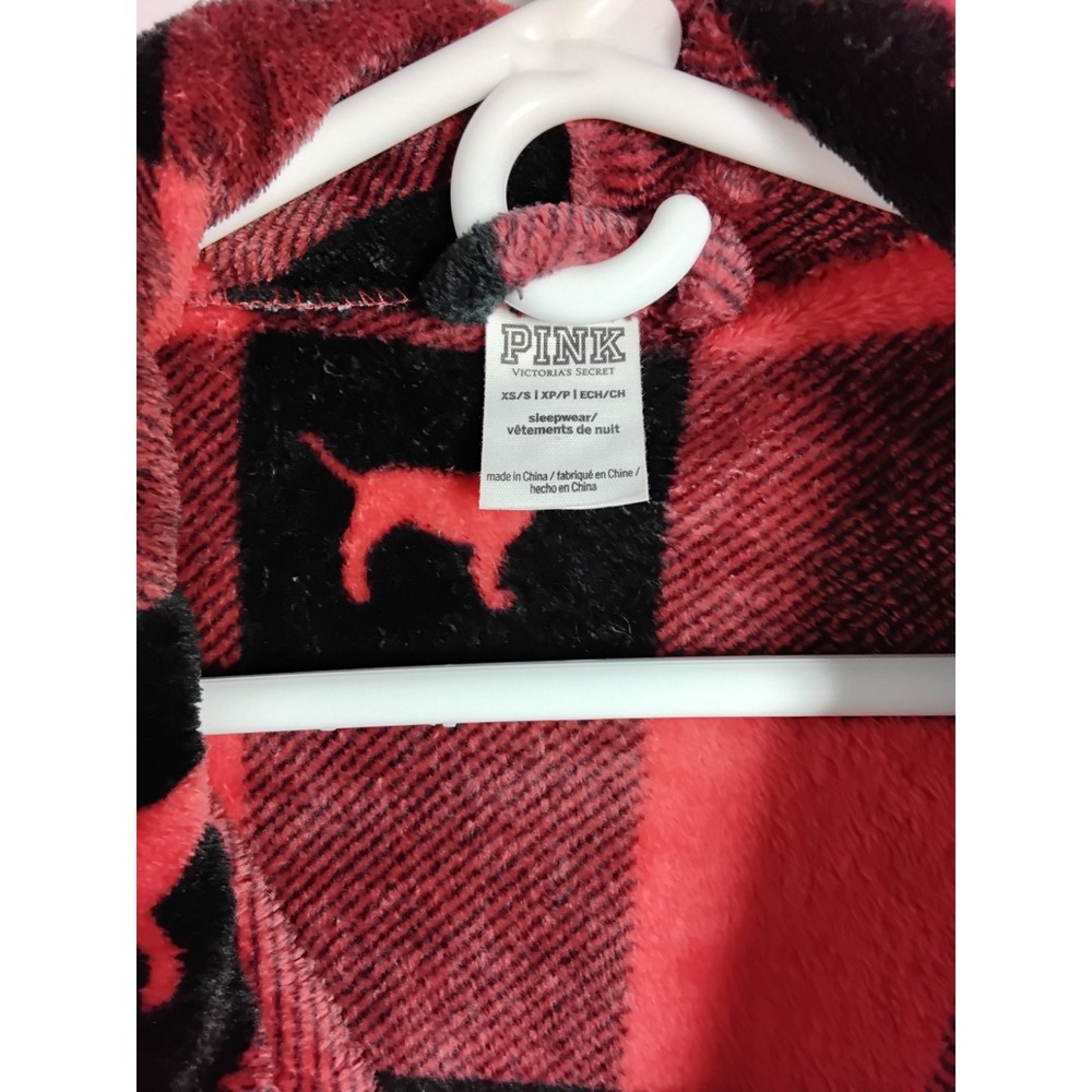 Victorias Secret PINK Robe XS/S Red‎ Black Buffalo Plaid Cozy Velour Logo Short - Picture 3 of 5